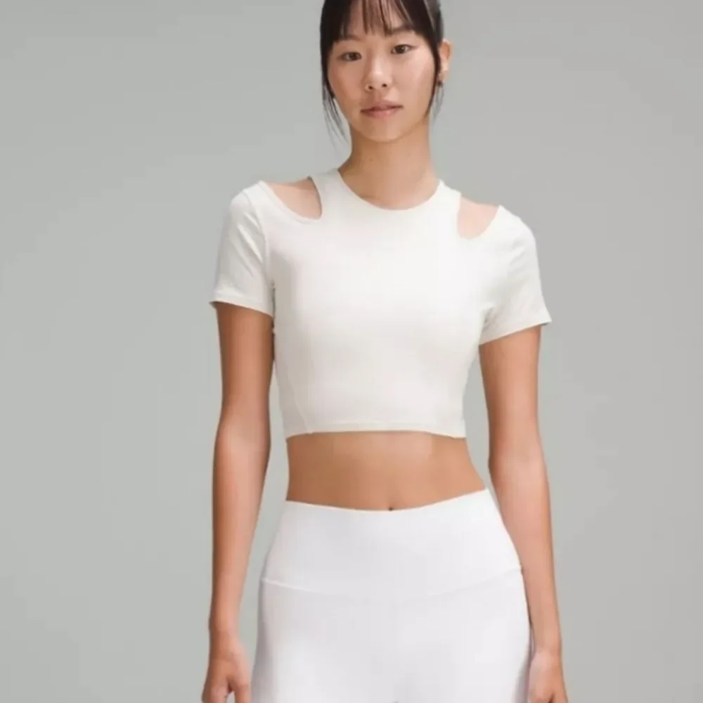 Lululemon Women's Cream Top